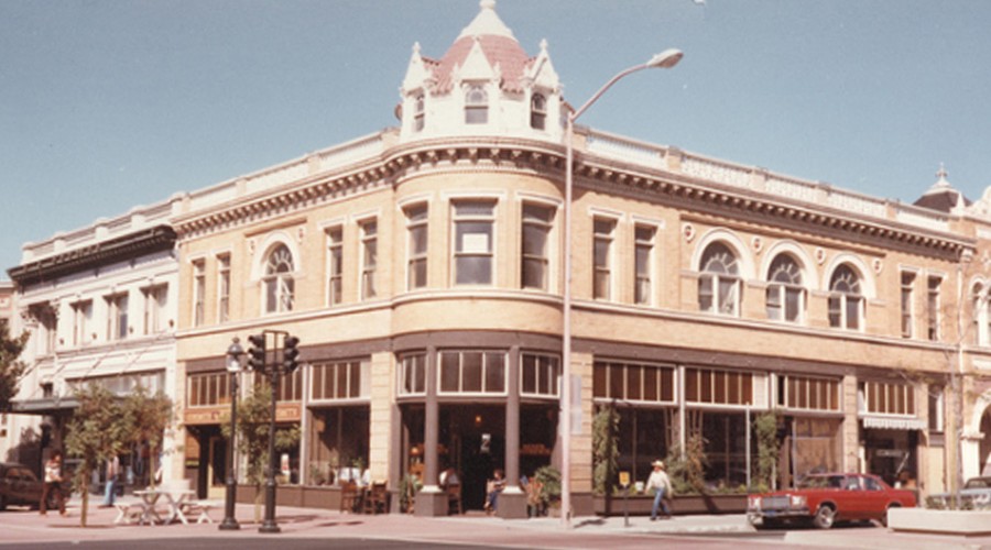 Salinas Public Library